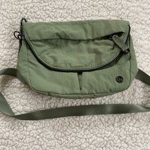 Lululemon All Night Festival Bag - EUC